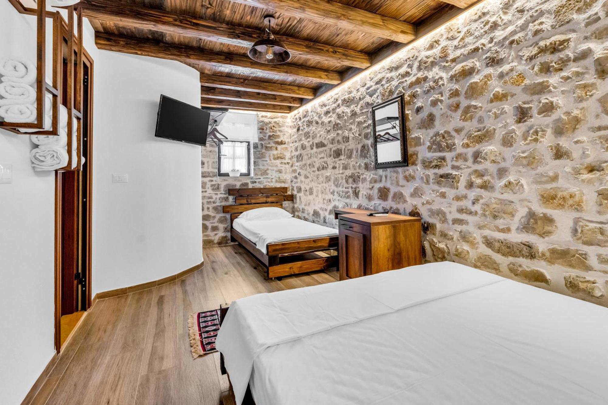 Hotel Bohem Berat Zewnętrze zdjęcie