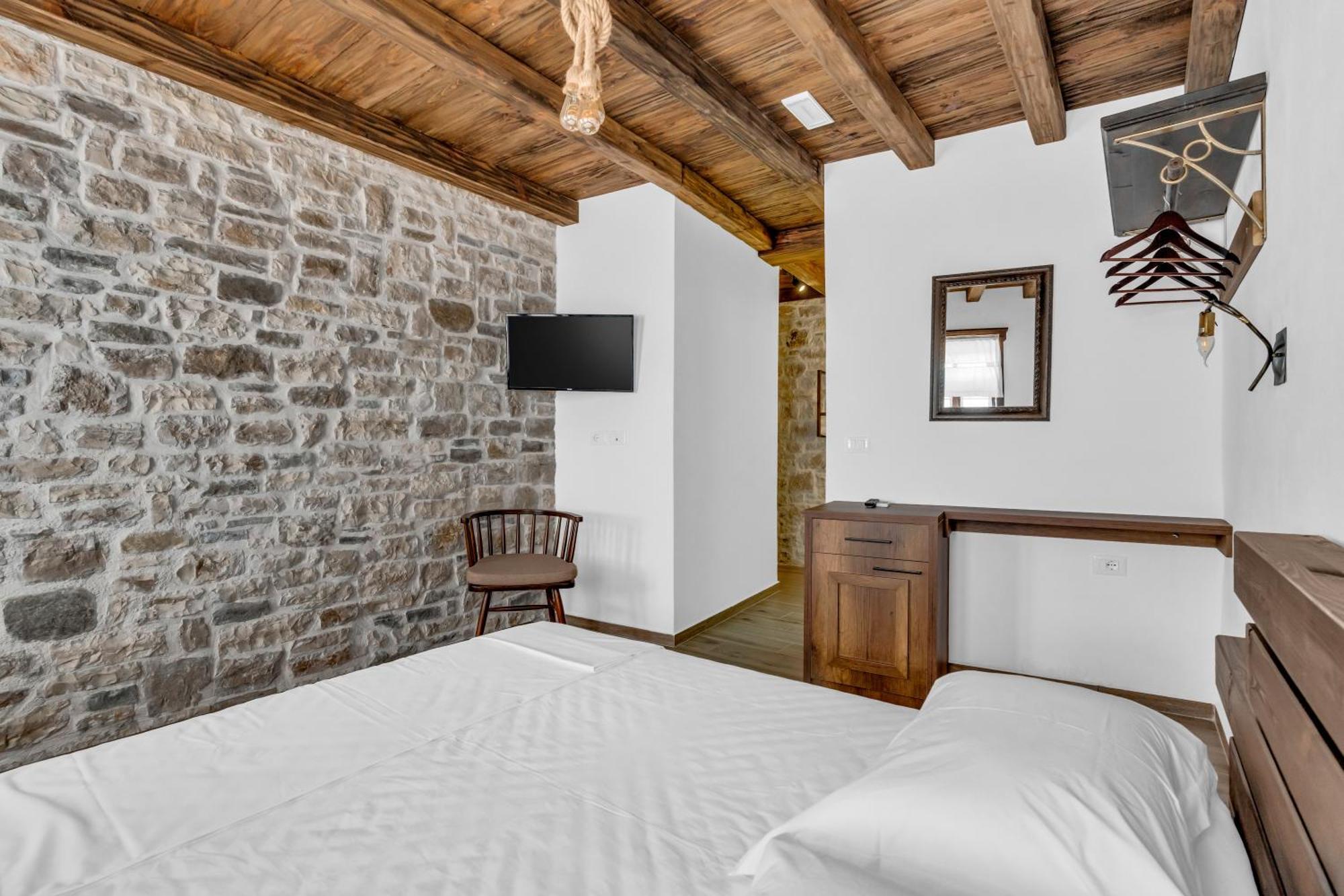 Hotel Bohem Berat Zewnętrze zdjęcie