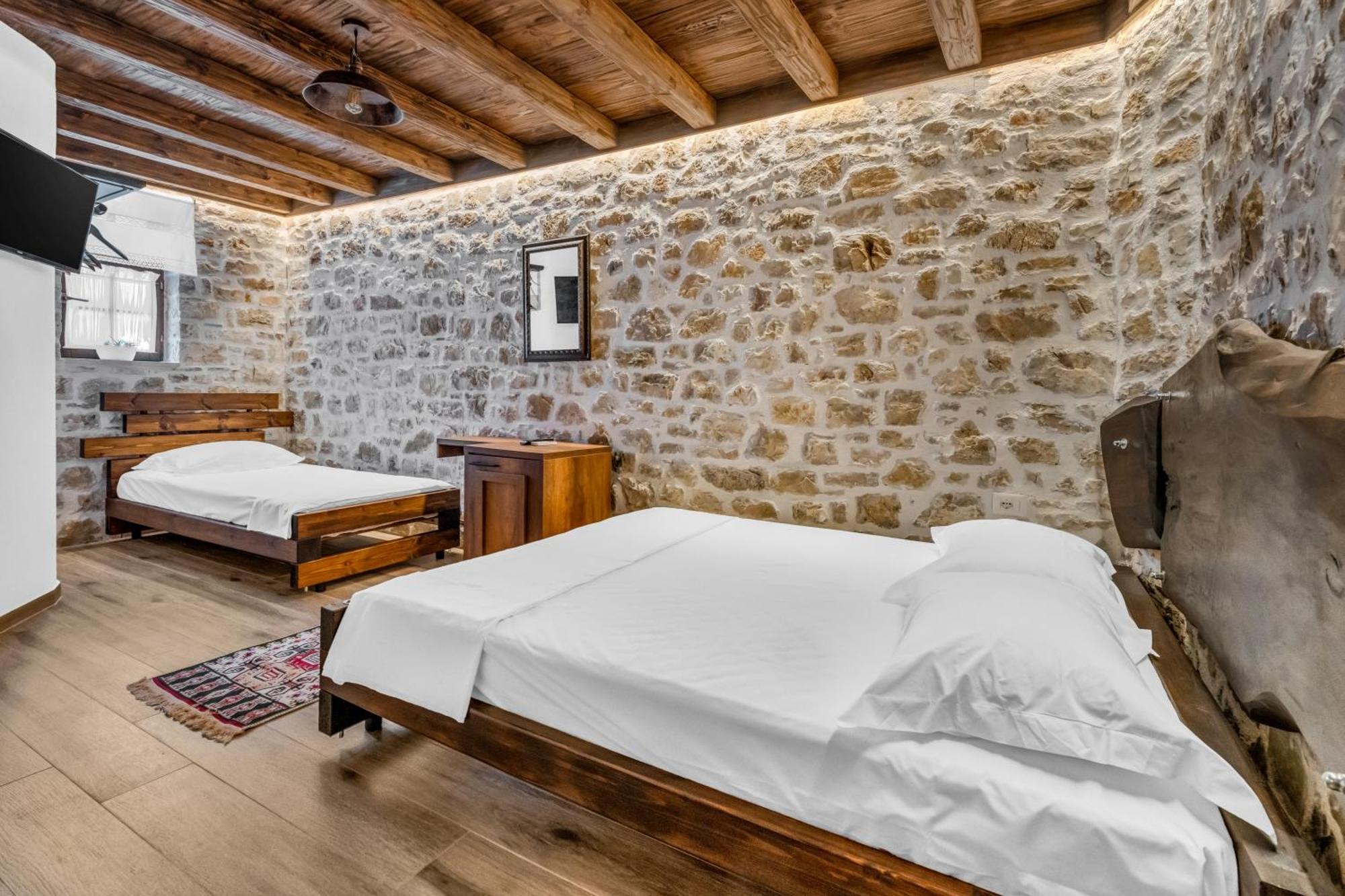 Hotel Bohem Berat Zewnętrze zdjęcie