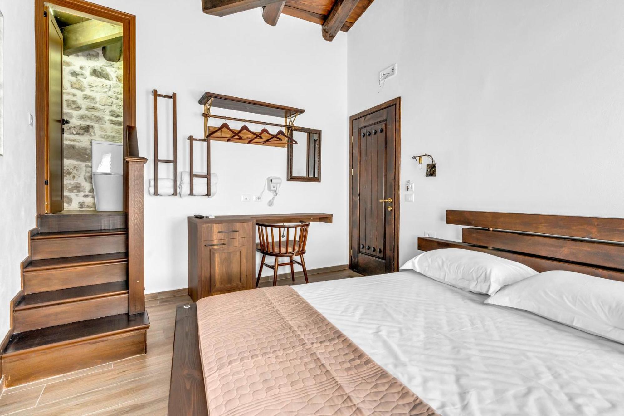 Hotel Bohem Berat Zewnętrze zdjęcie